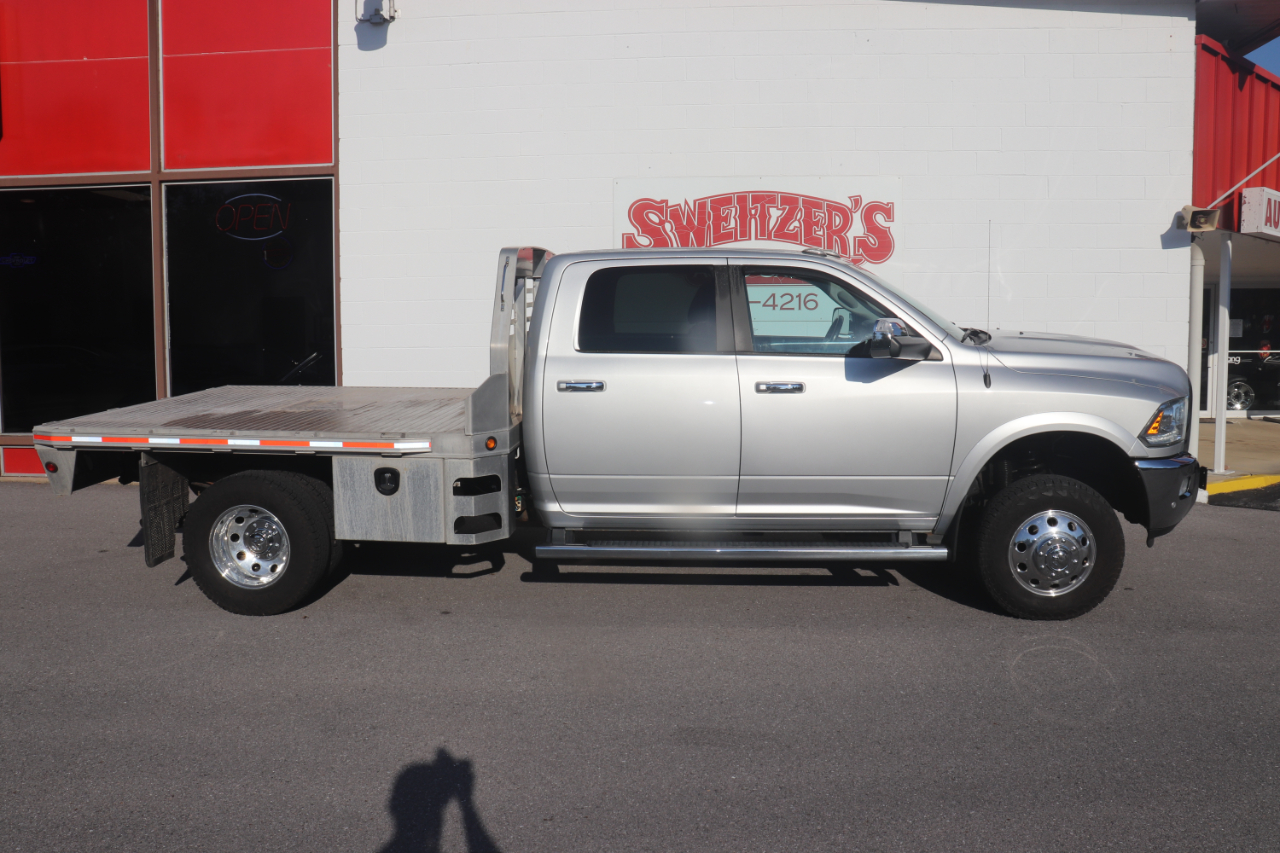 RAM 3500 Laramie 4x4 Crew Cab 8' Box 2018 RAM 3500 Laramie 4x4 Crew Cab 8' Box 2018