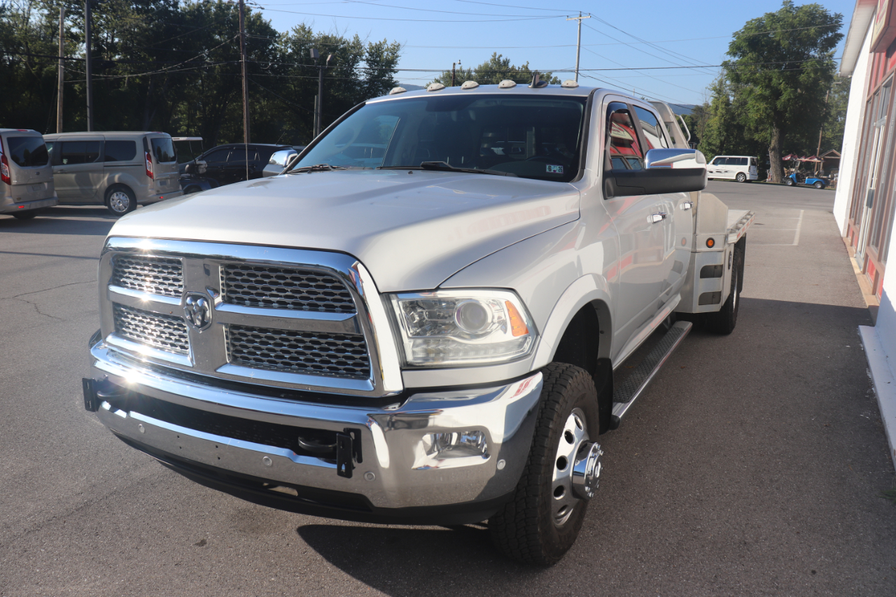 RAM 3500 Laramie 4x4 Crew Cab 8' Box 2018 RAM 3500 Laramie 4x4 Crew Cab 8' Box 2018
