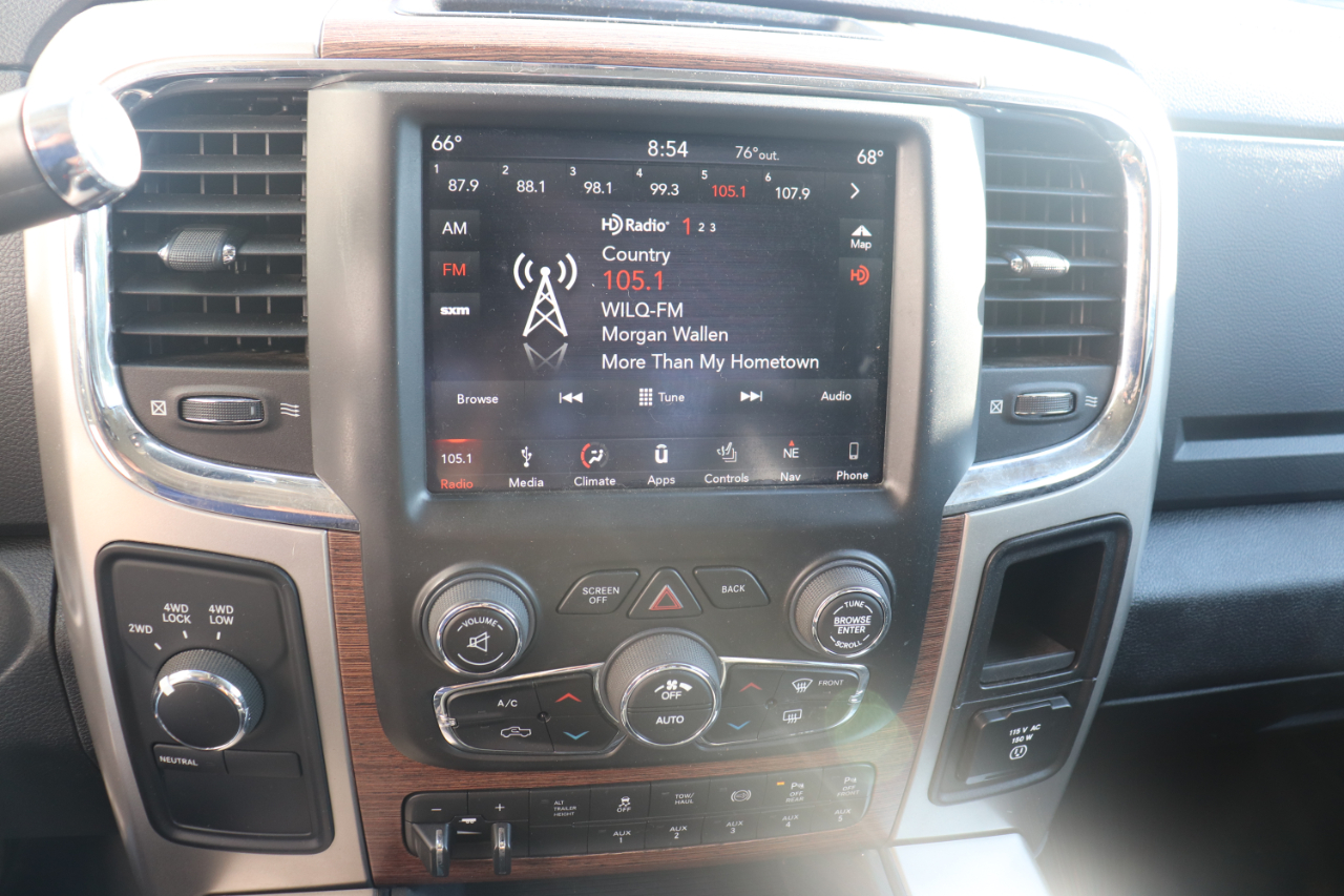 RAM 3500 Laramie 4x4 Crew Cab 8' Box 2018 RAM 3500 Laramie 4x4 Crew Cab 8' Box 2018