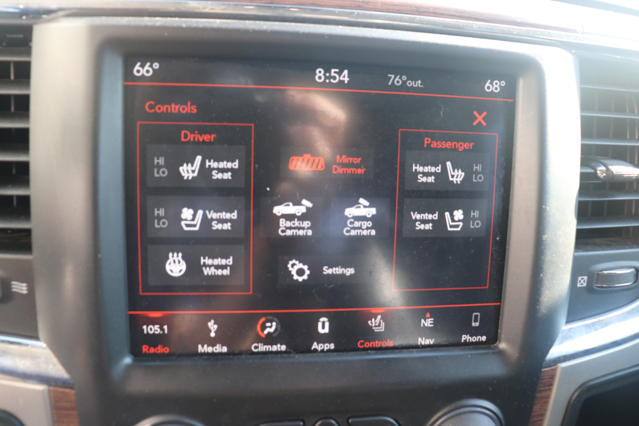 RAM 3500 Laramie 4x4 Crew Cab 8' Box 2018 RAM 3500 Laramie 4x4 Crew Cab 8' Box 2018