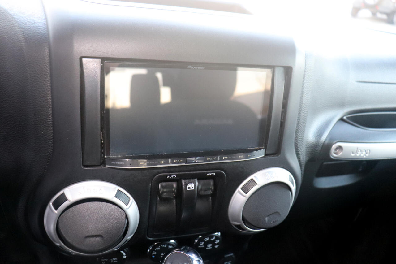 Jeep Wrangler 4WD 2dr Sahara 2016