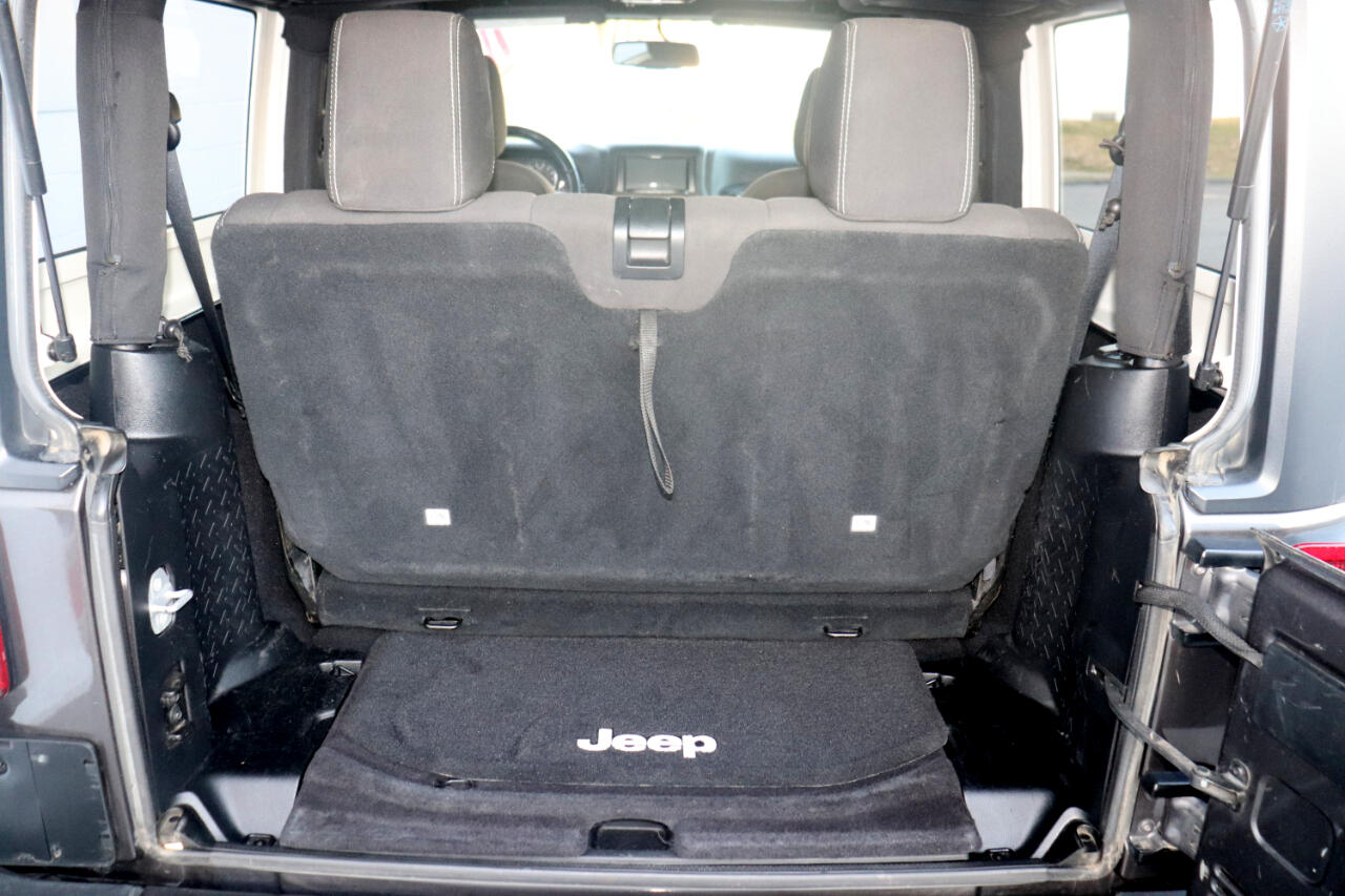 Jeep Wrangler 4WD 2dr Sahara 2016