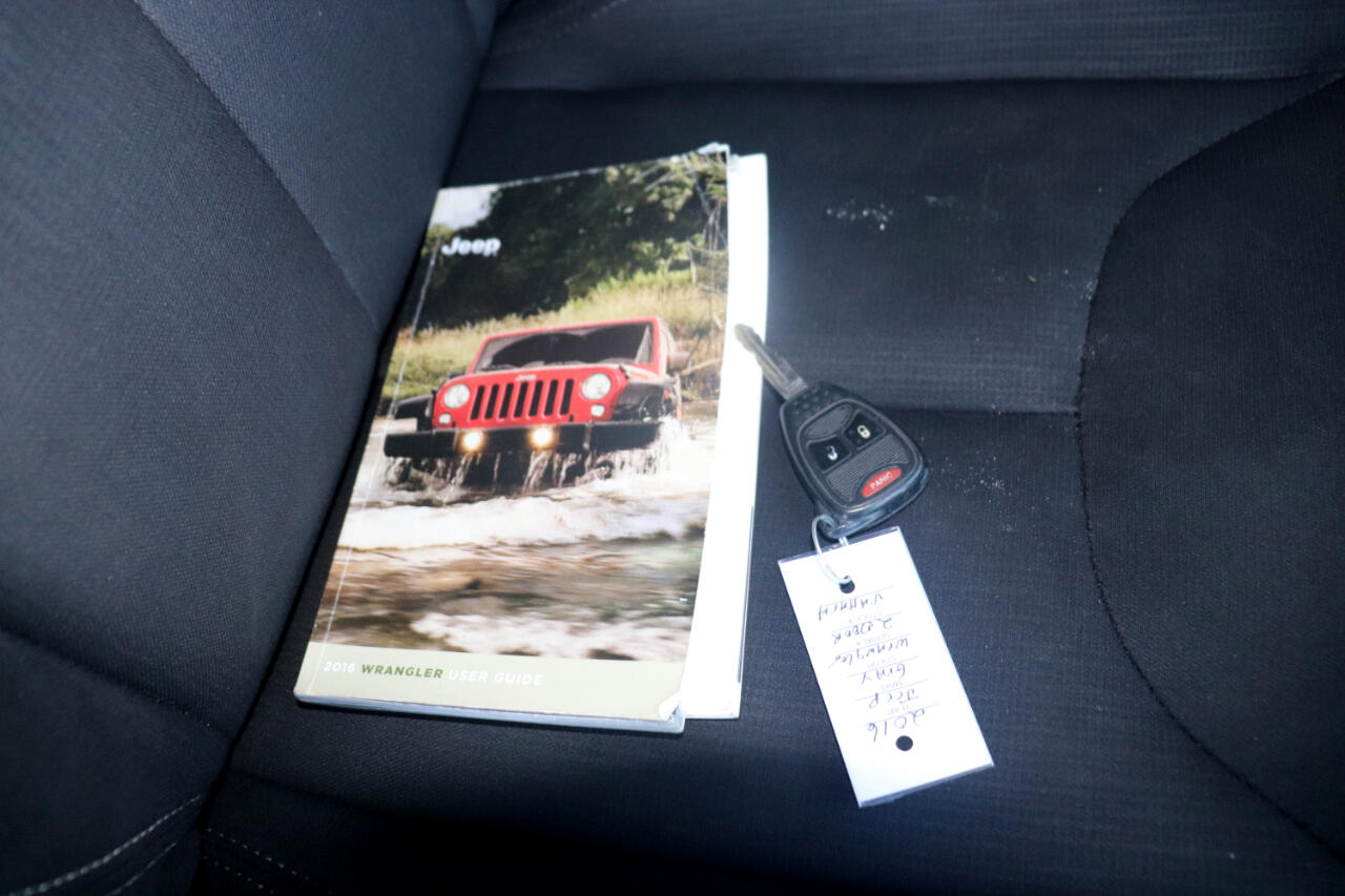 Jeep Wrangler 4WD 2dr Sahara 2016