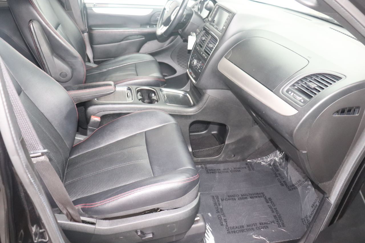 Dodge Grand Caravan GT Wagon Fleet 2017