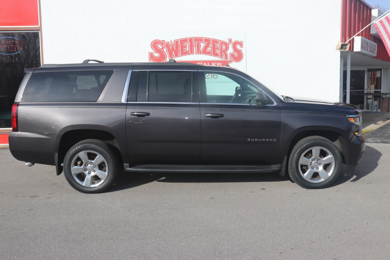 Chevrolet Suburban 4WD 4dr 1500 LT 2018