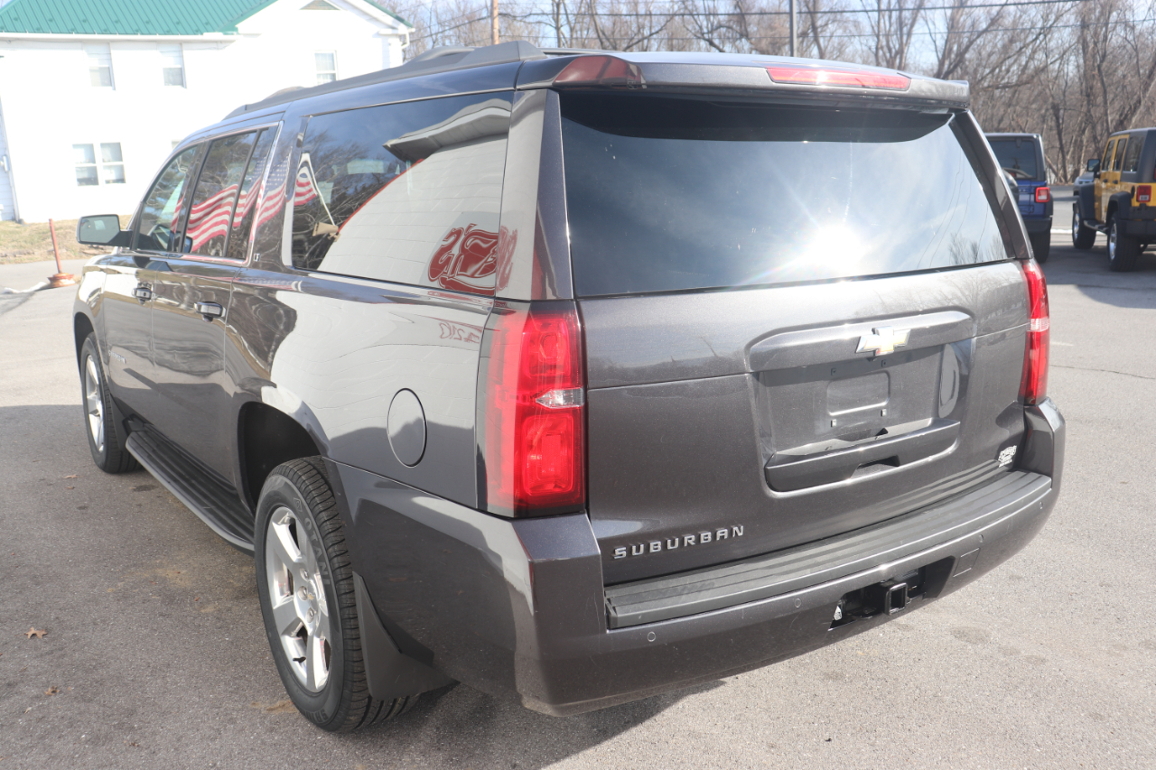 Chevrolet Suburban 4WD 4dr 1500 LT 2018