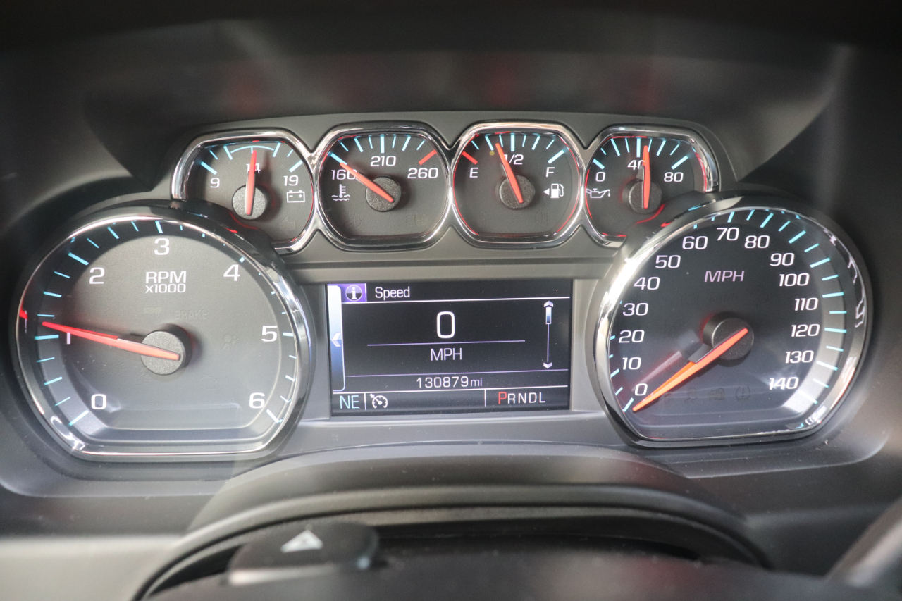 Chevrolet Suburban 4WD 4dr 1500 LT 2018