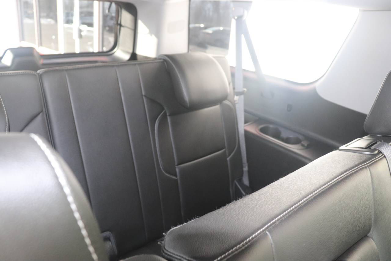 Chevrolet Suburban 4WD 4dr 1500 LT 2018