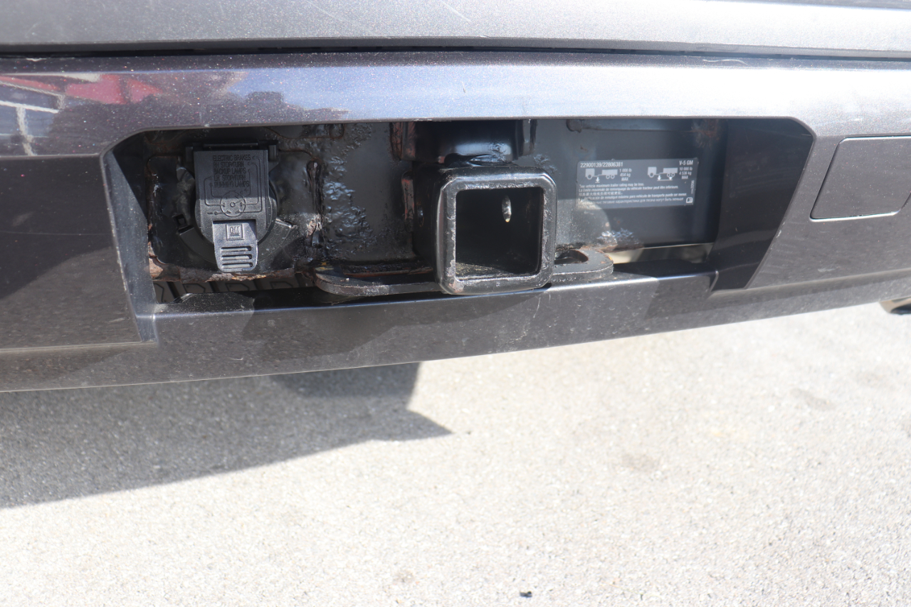 Chevrolet Suburban 4WD 4dr 1500 LT 2018