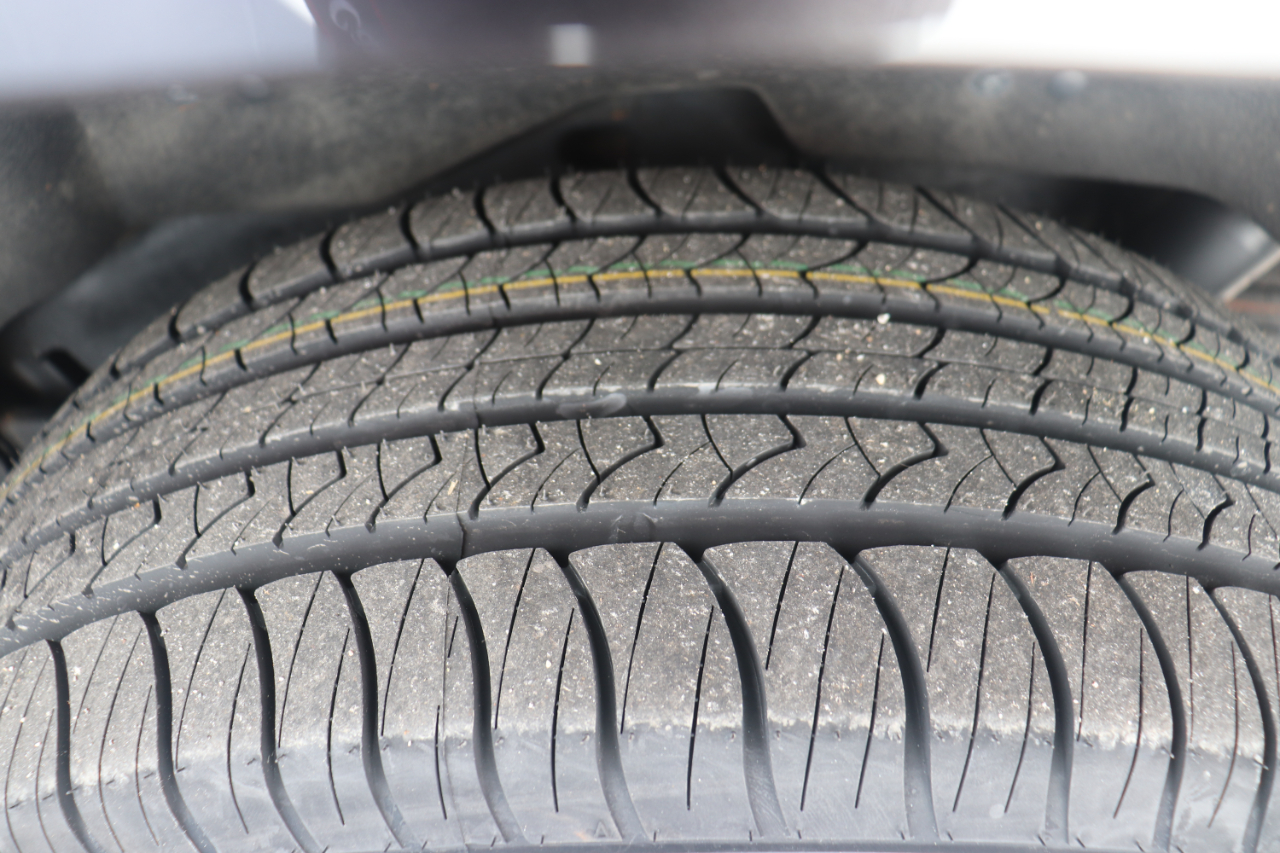 Chevrolet Suburban 4WD 4dr 1500 LT 2018