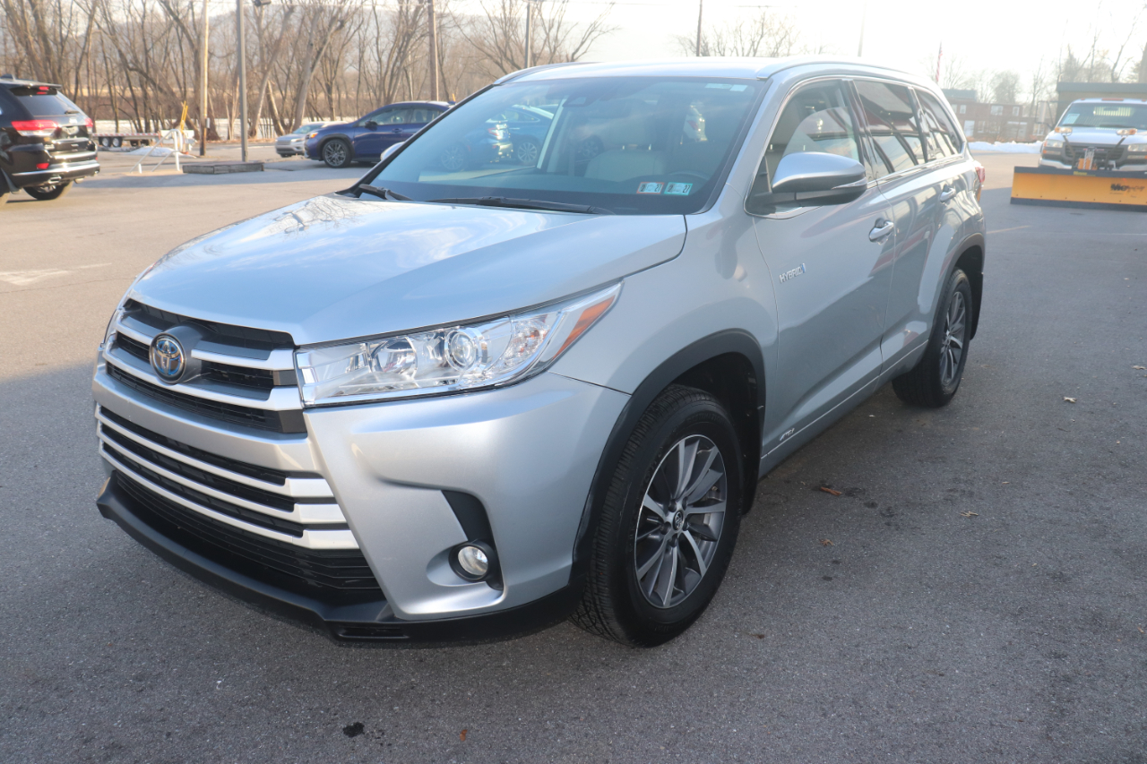 Toyota Highlander Hybrid XLE V6 AWD (Natl) 2018