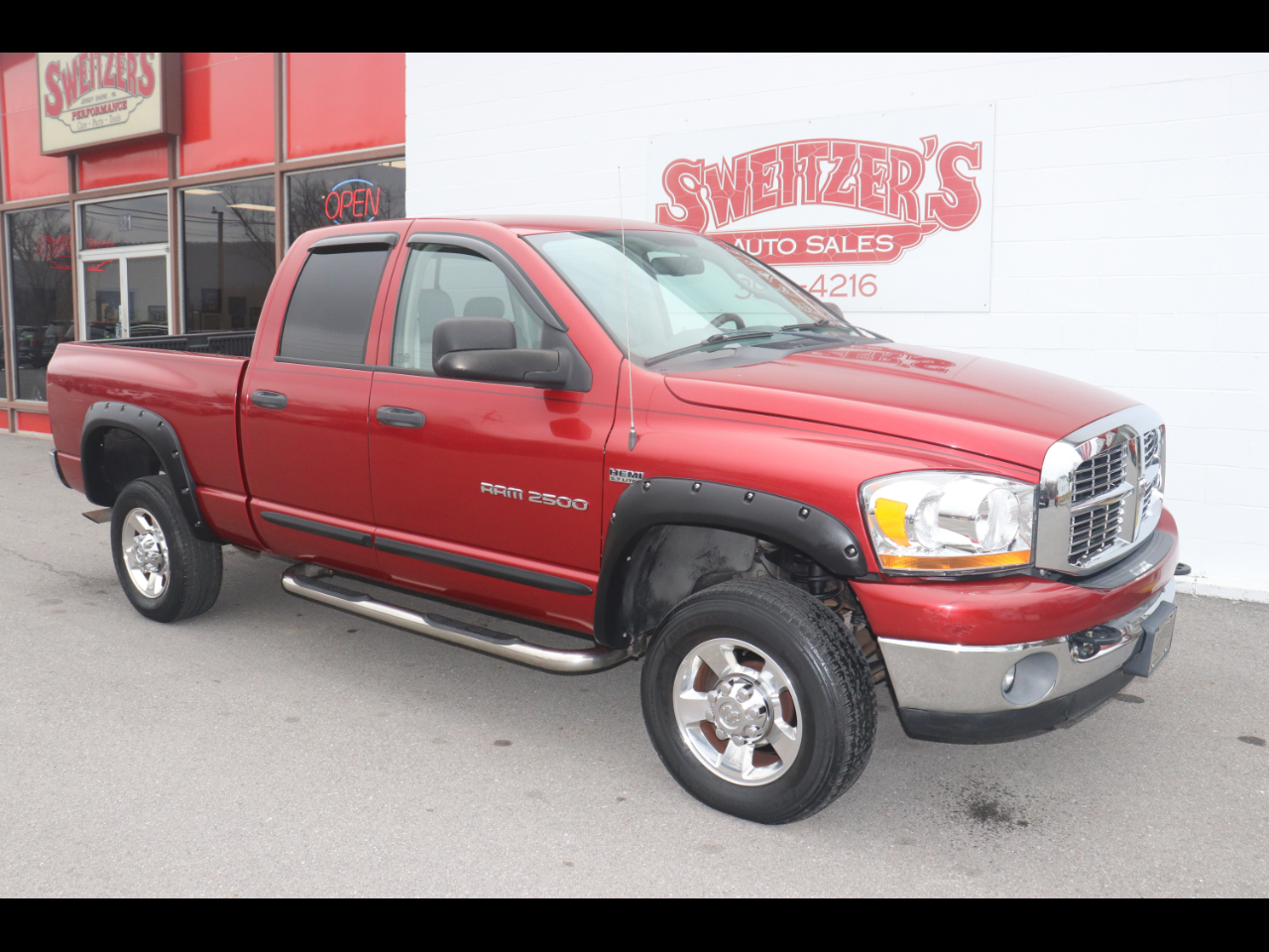 Dodge Ram 2500 4dr Quad Cab 140.5 4WD SLT 2006