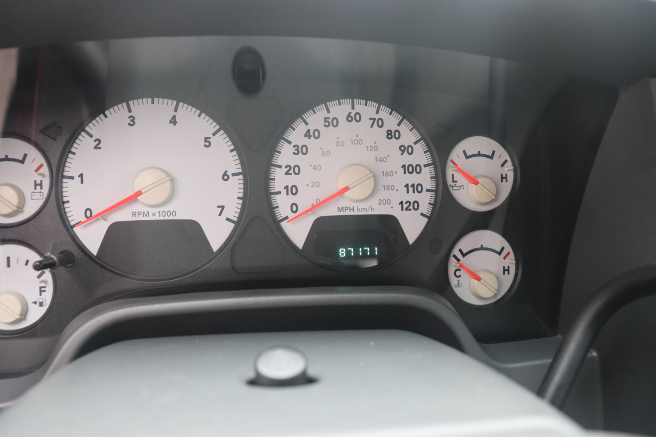 Dodge Ram 2500 4dr Quad Cab 140.5 4WD SLT 2006