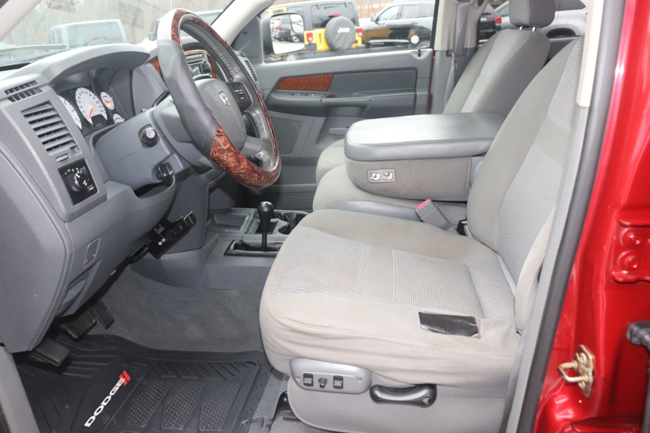 Dodge Ram 2500 4dr Quad Cab 140.5 4WD SLT 2006