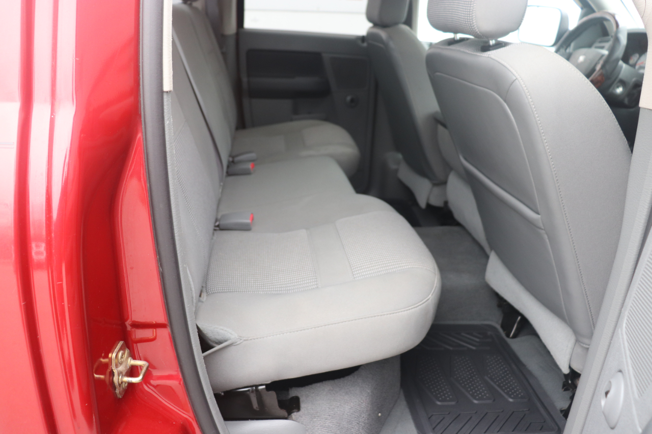 Dodge Ram 2500 4dr Quad Cab 140.5 4WD SLT 2006