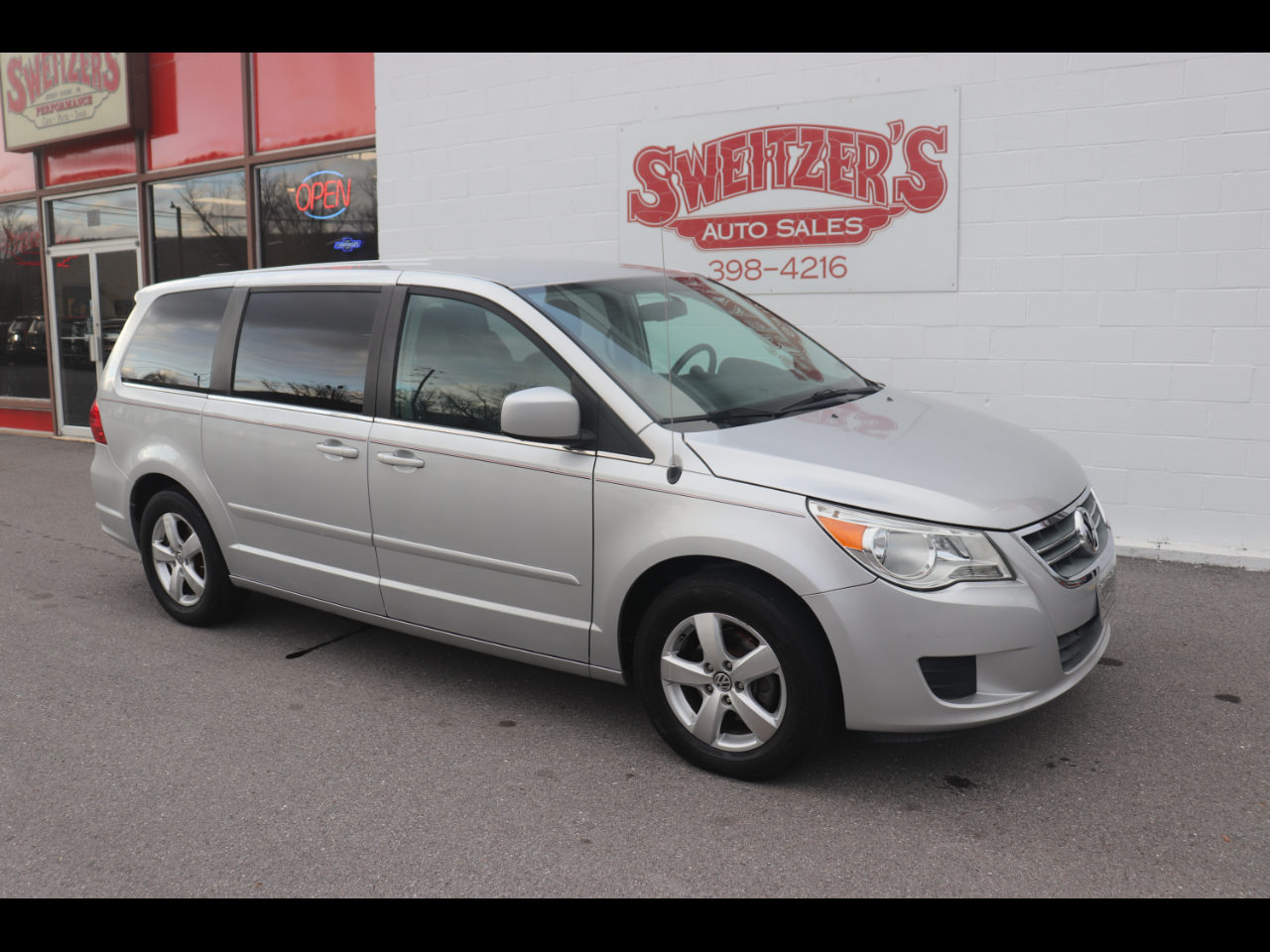 Volkswagen Routan 4dr Wgn SE 2010