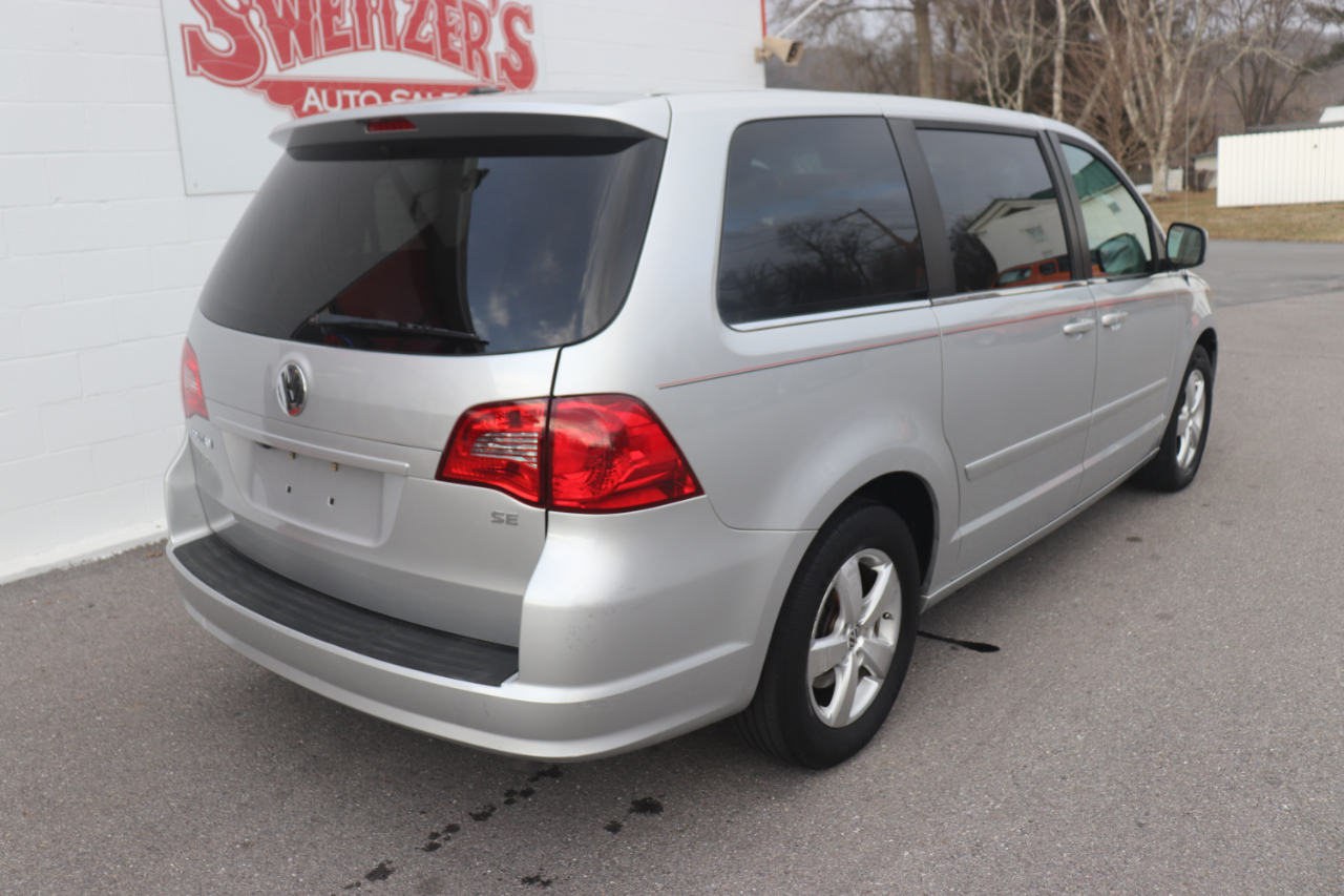 Volkswagen Routan 4dr Wgn SE 2010