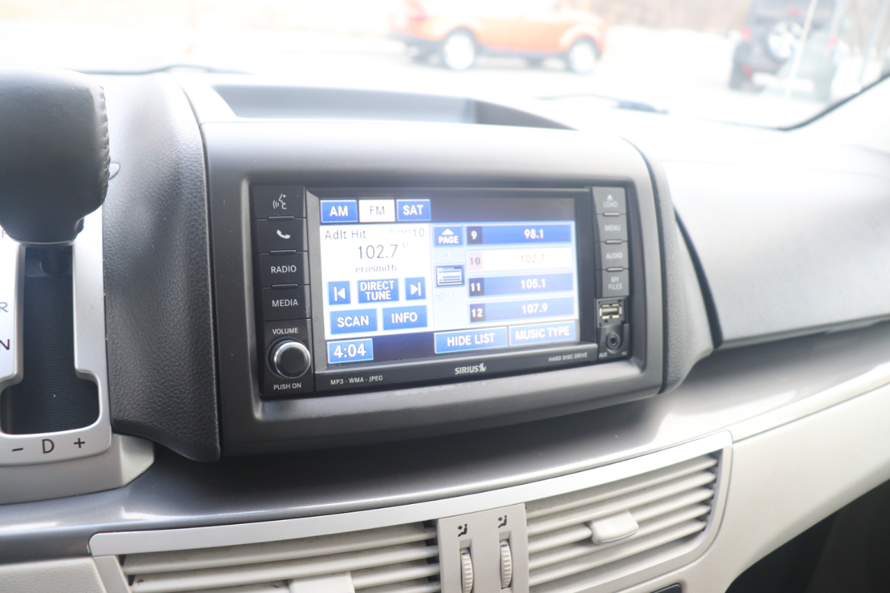 Volkswagen Routan 4dr Wgn SE 2010