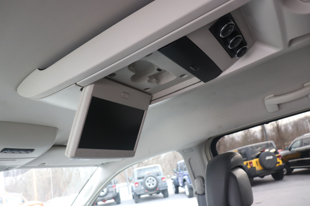 Volkswagen Routan 4dr Wgn SE 2010