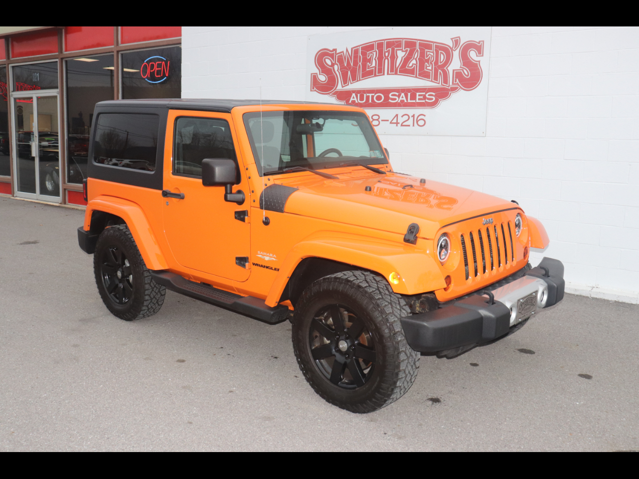 Jeep Wrangler 4WD 2dr Sahara 2012