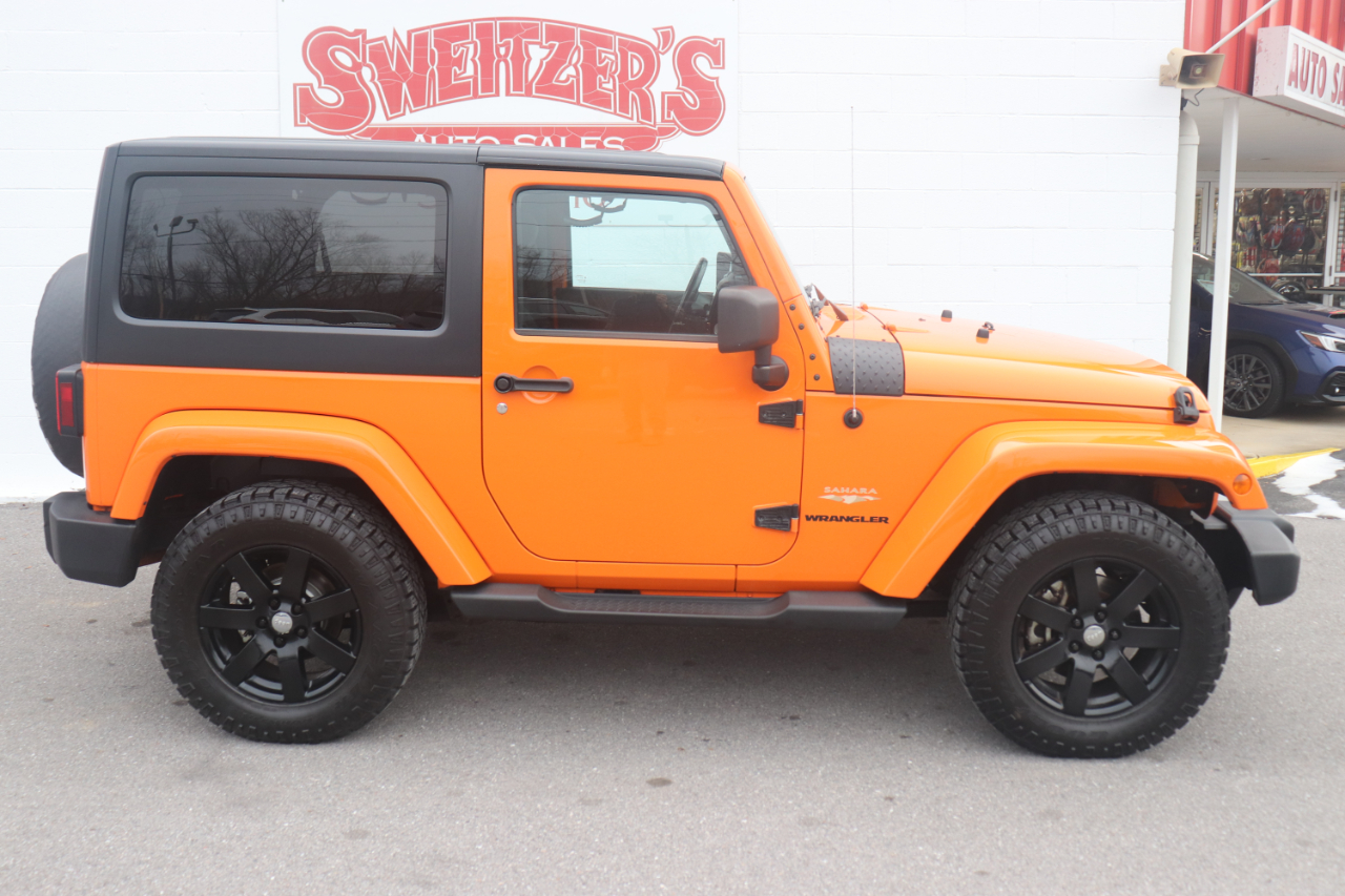 Jeep Wrangler 4WD 2dr Sahara 2012