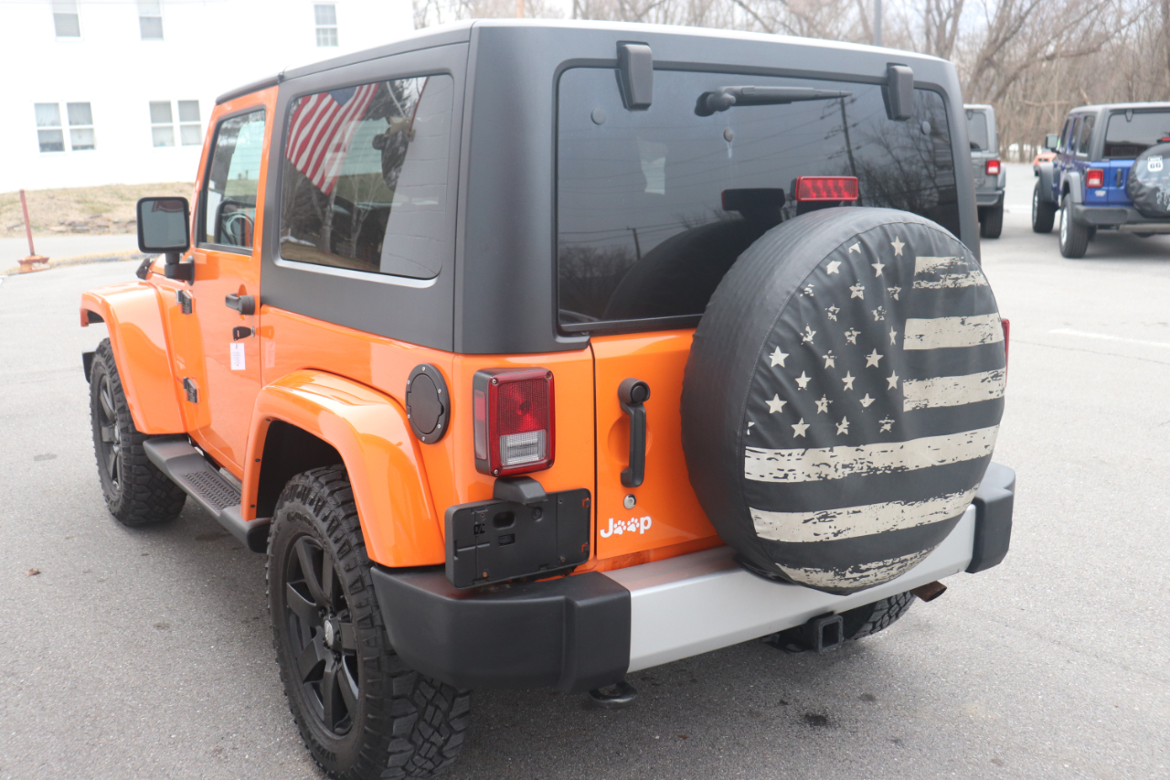 Jeep Wrangler 4WD 2dr Sahara 2012