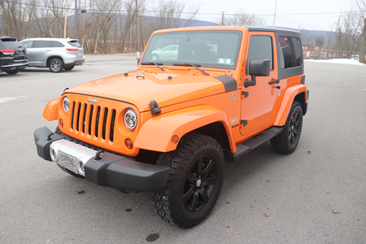 Jeep Wrangler 4WD 2dr Sahara 2012