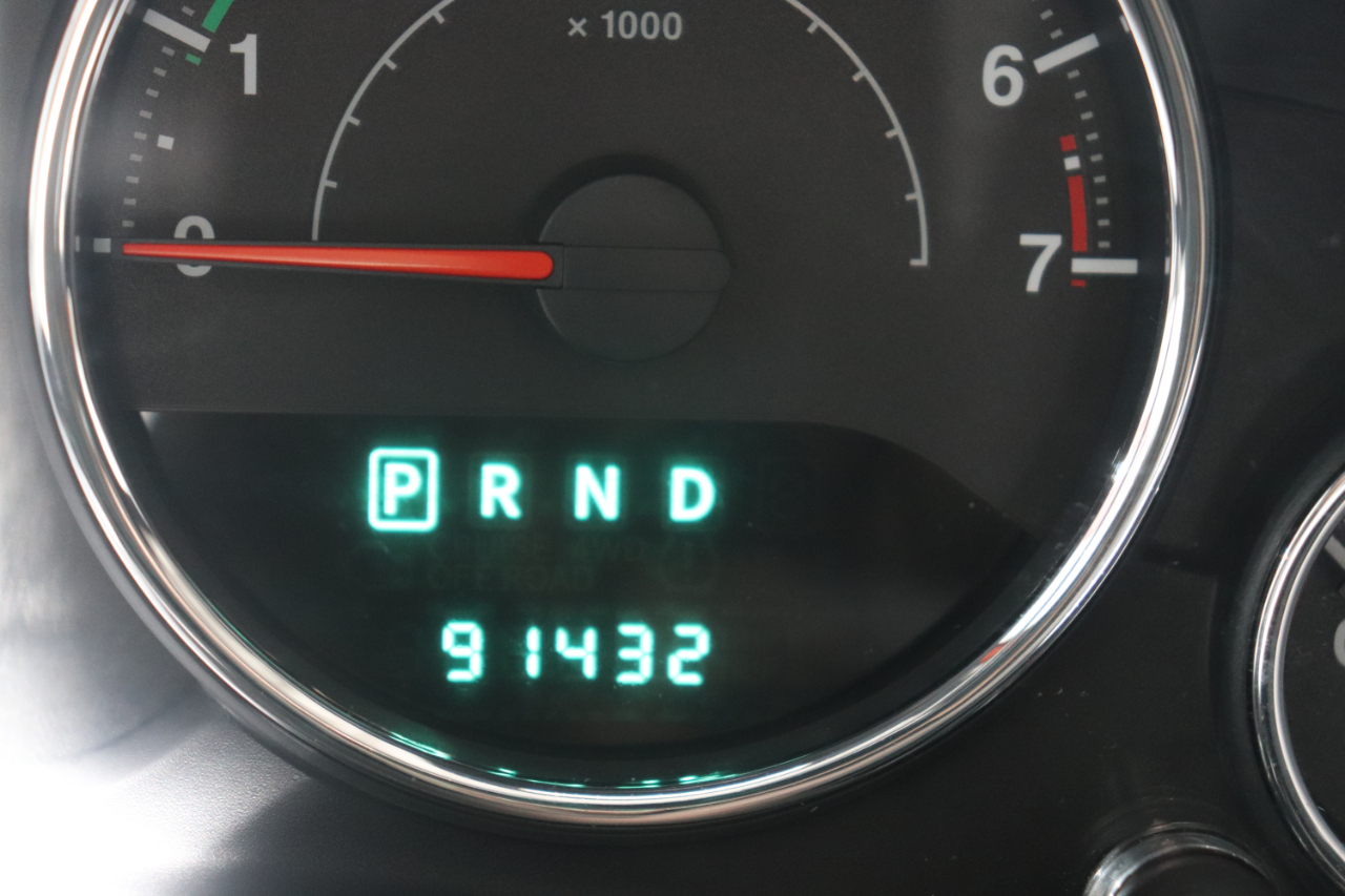 Jeep Wrangler 4WD 2dr Sahara 2012