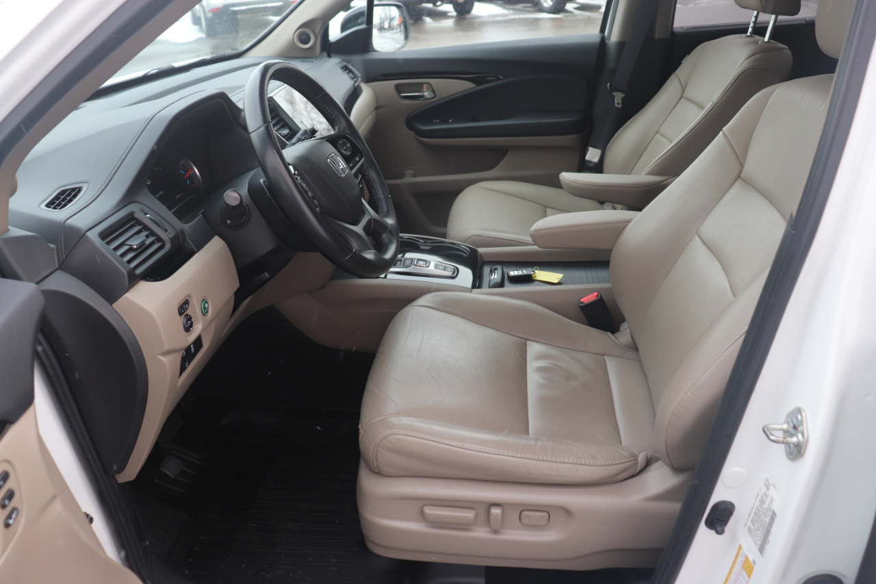 Honda Pilot Touring 8-Passenger AWD 2021