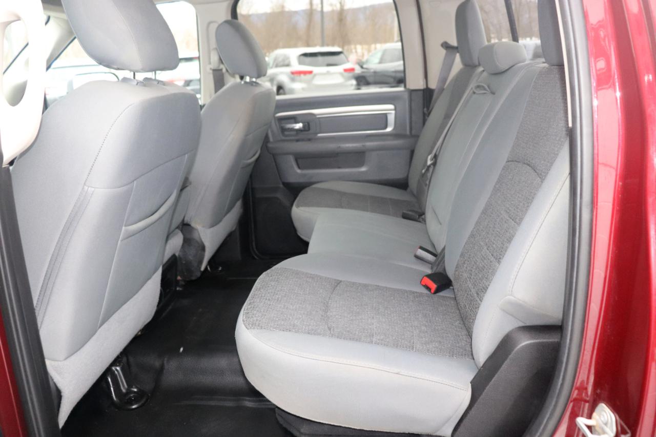 RAM 3500 Big Horn 4x4 Crew Cab 8' Box 2018