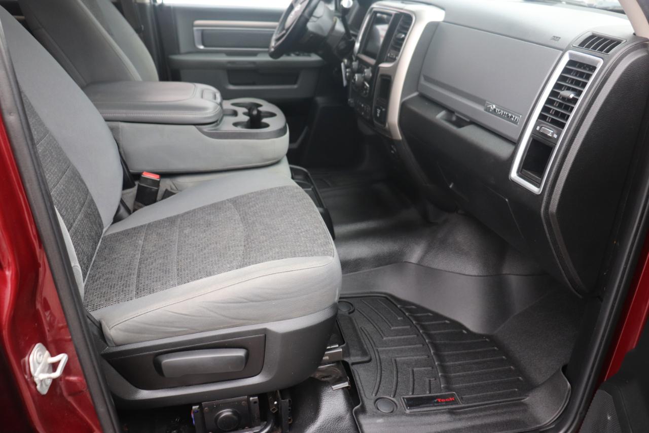 RAM 3500 Big Horn 4x4 Crew Cab 8' Box 2018