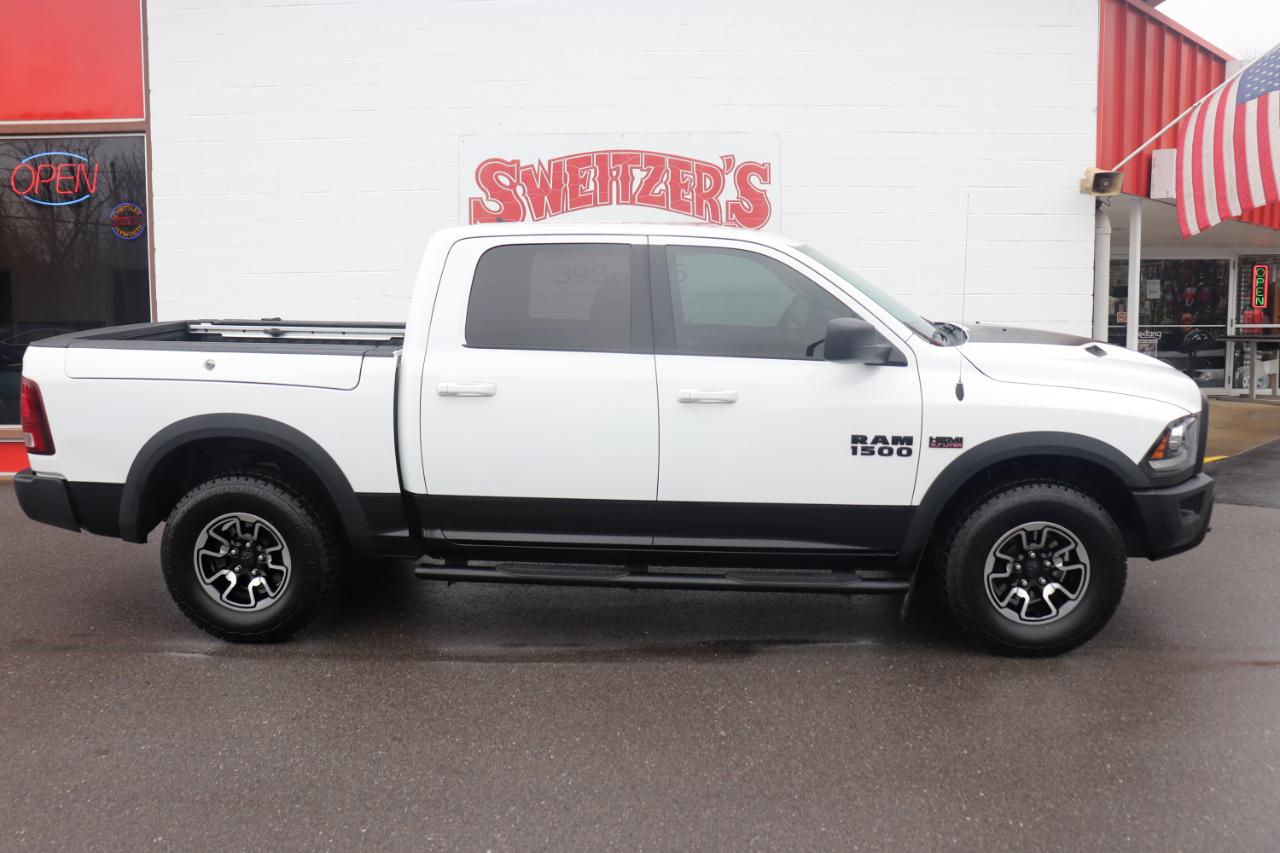 RAM 1500 4WD Crew Cab 140.5" Rebel 2016