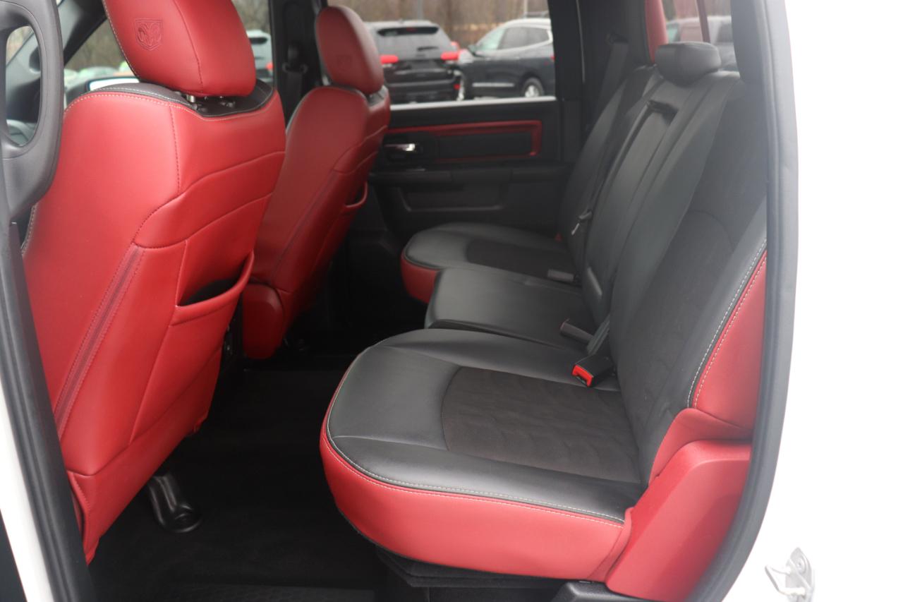 RAM 1500 4WD Crew Cab 140.5" Rebel 2016