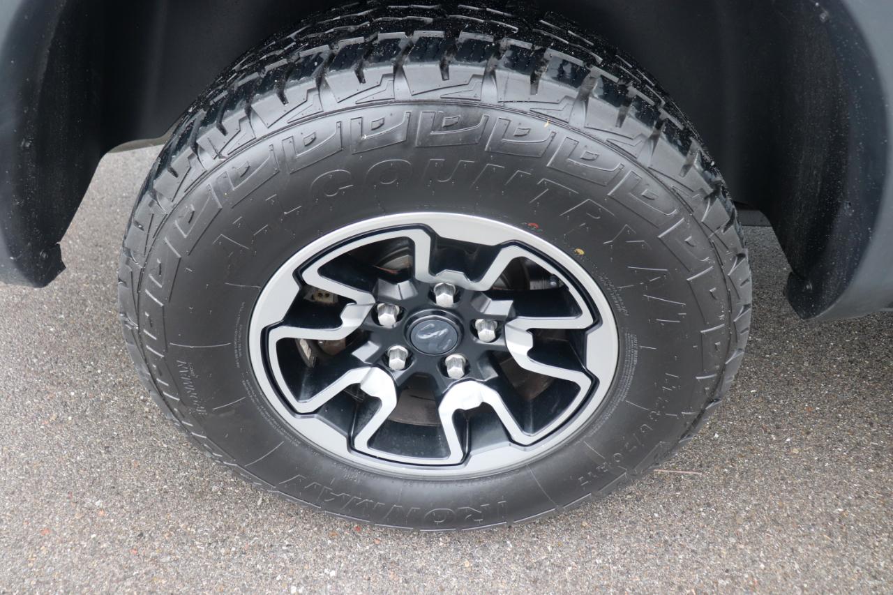 RAM 1500 4WD Crew Cab 140.5" Rebel 2016