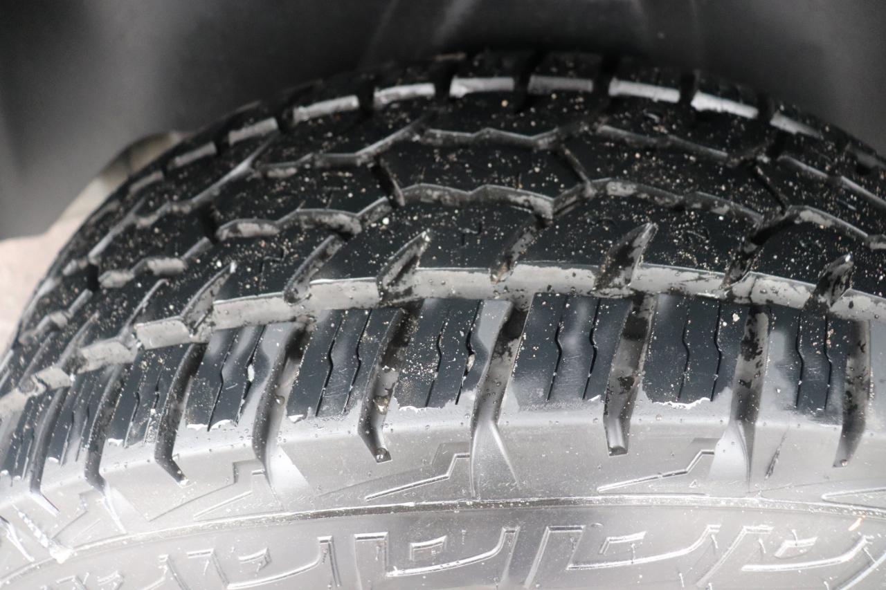 RAM 1500 4WD Crew Cab 140.5" Rebel 2016