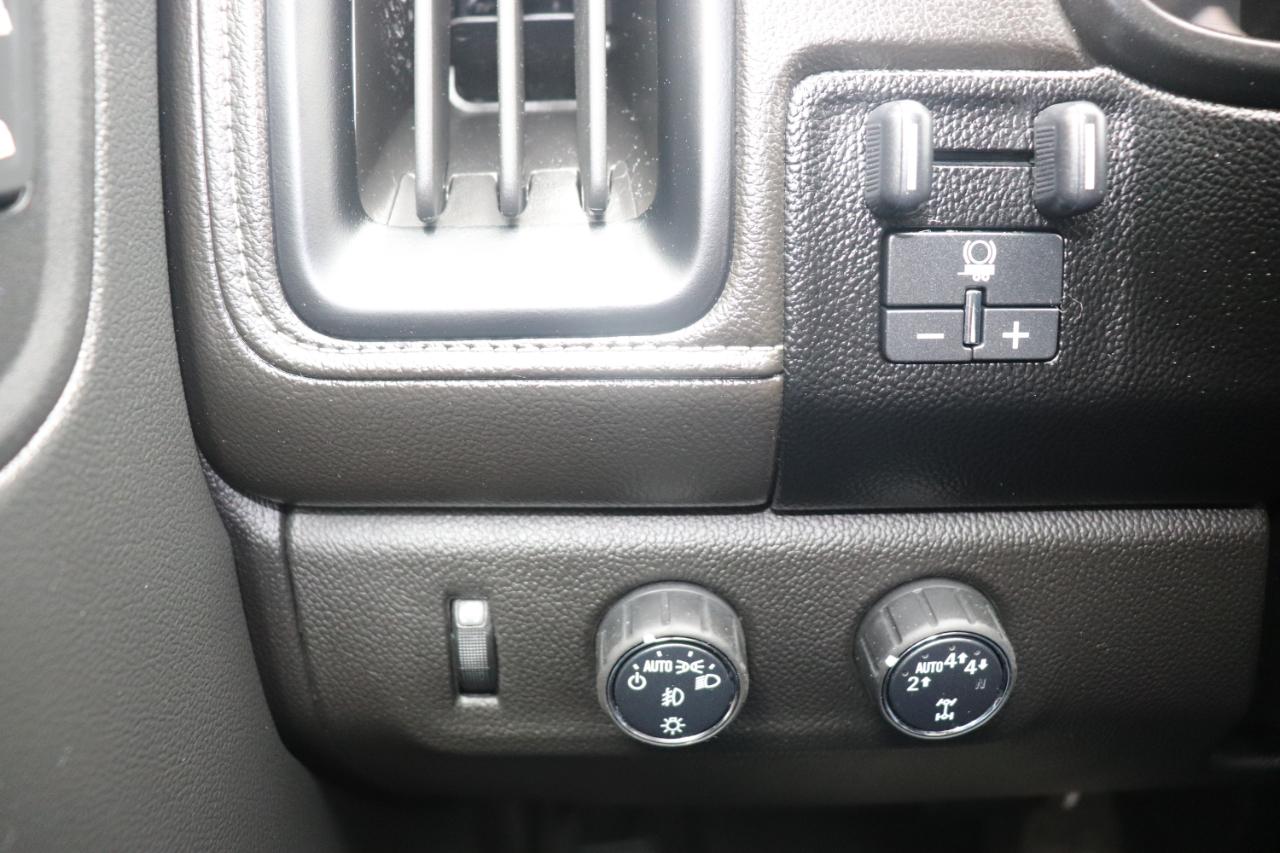 GMC Canyon 4WD Crew Cab 128" Denali 2022