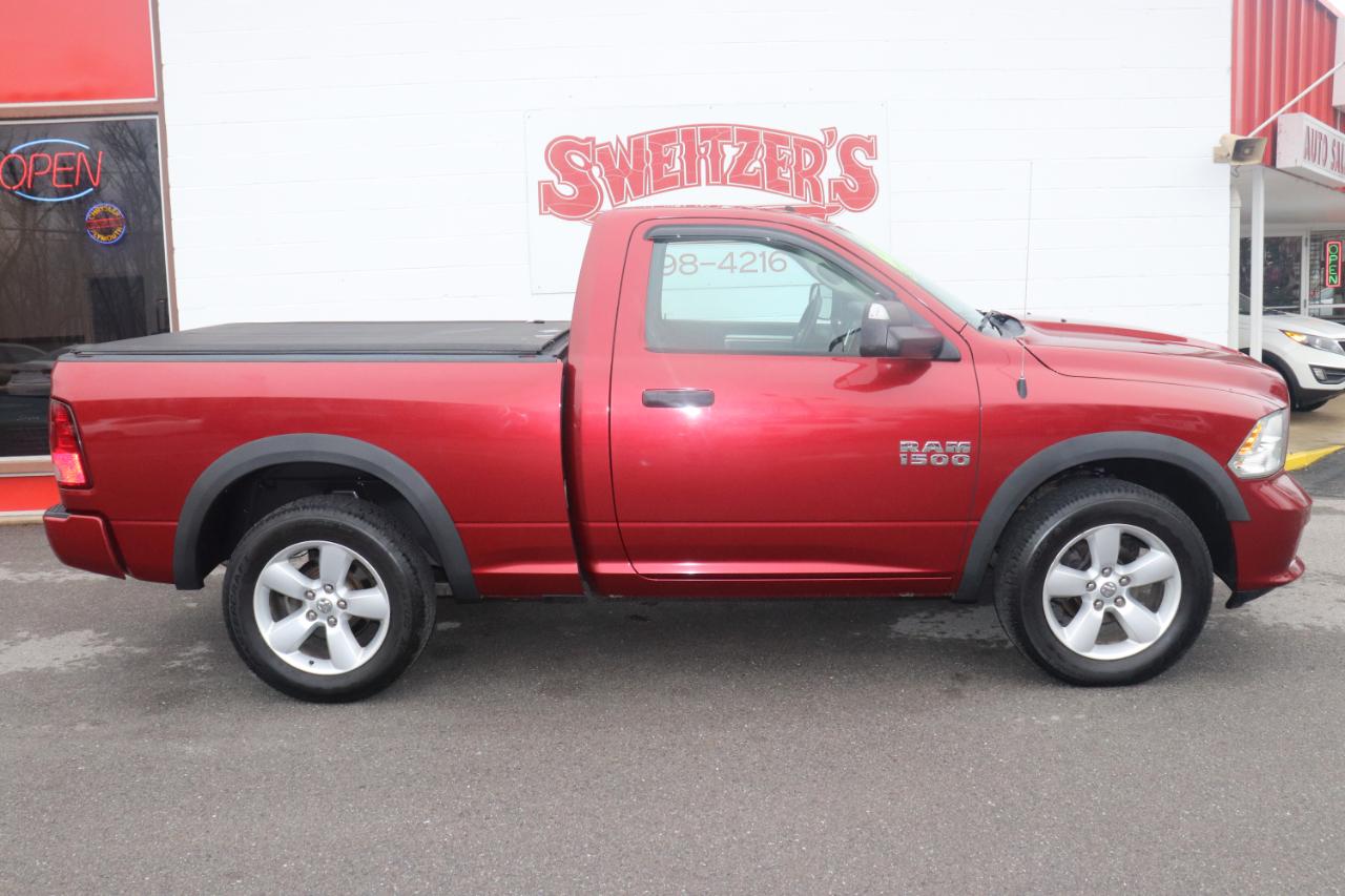 RAM 1500 4WD Reg Cab 120.5" Express 2013