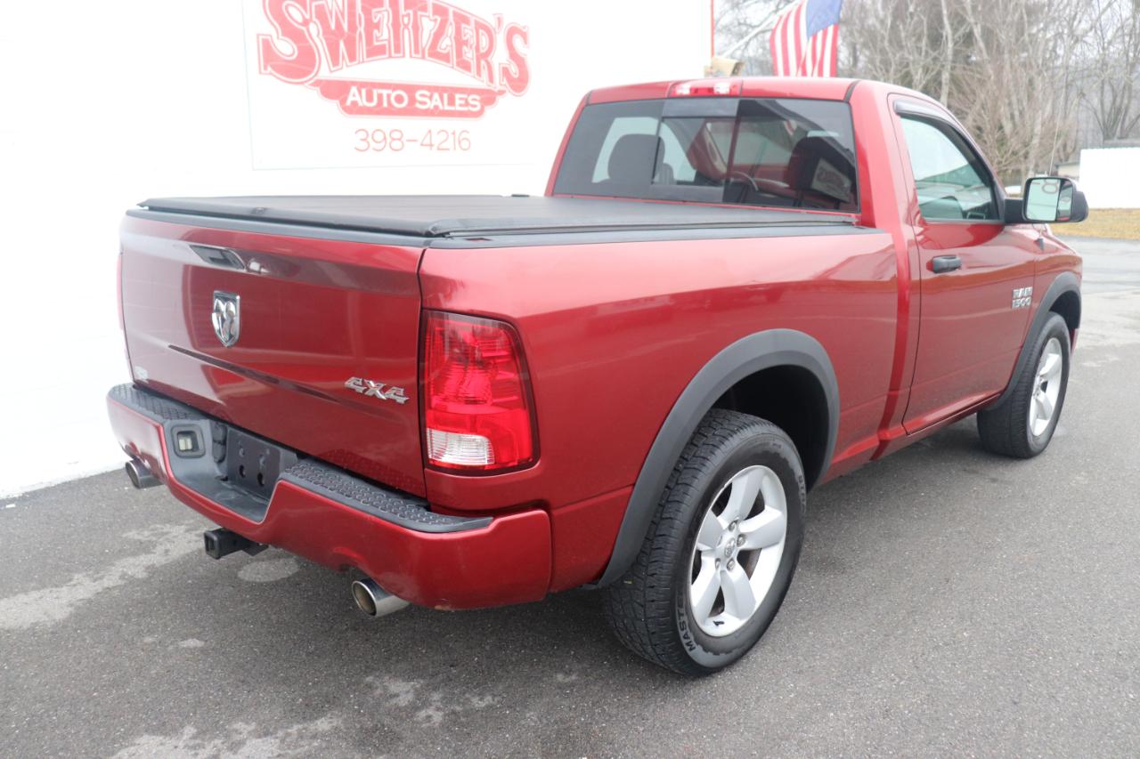 RAM 1500 4WD Reg Cab 120.5" Express 2013