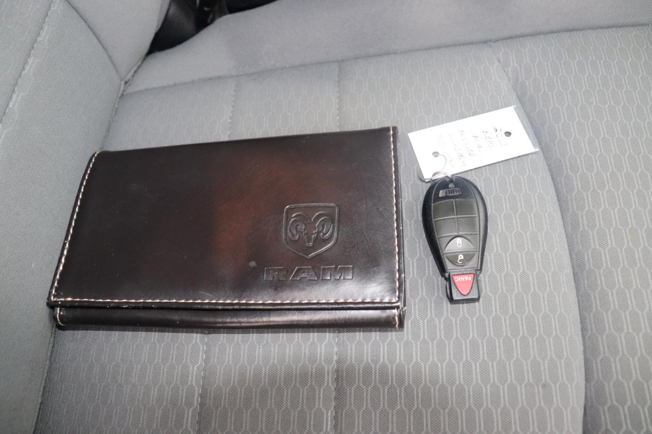 RAM 1500 4WD Reg Cab 120.5" Express 2013