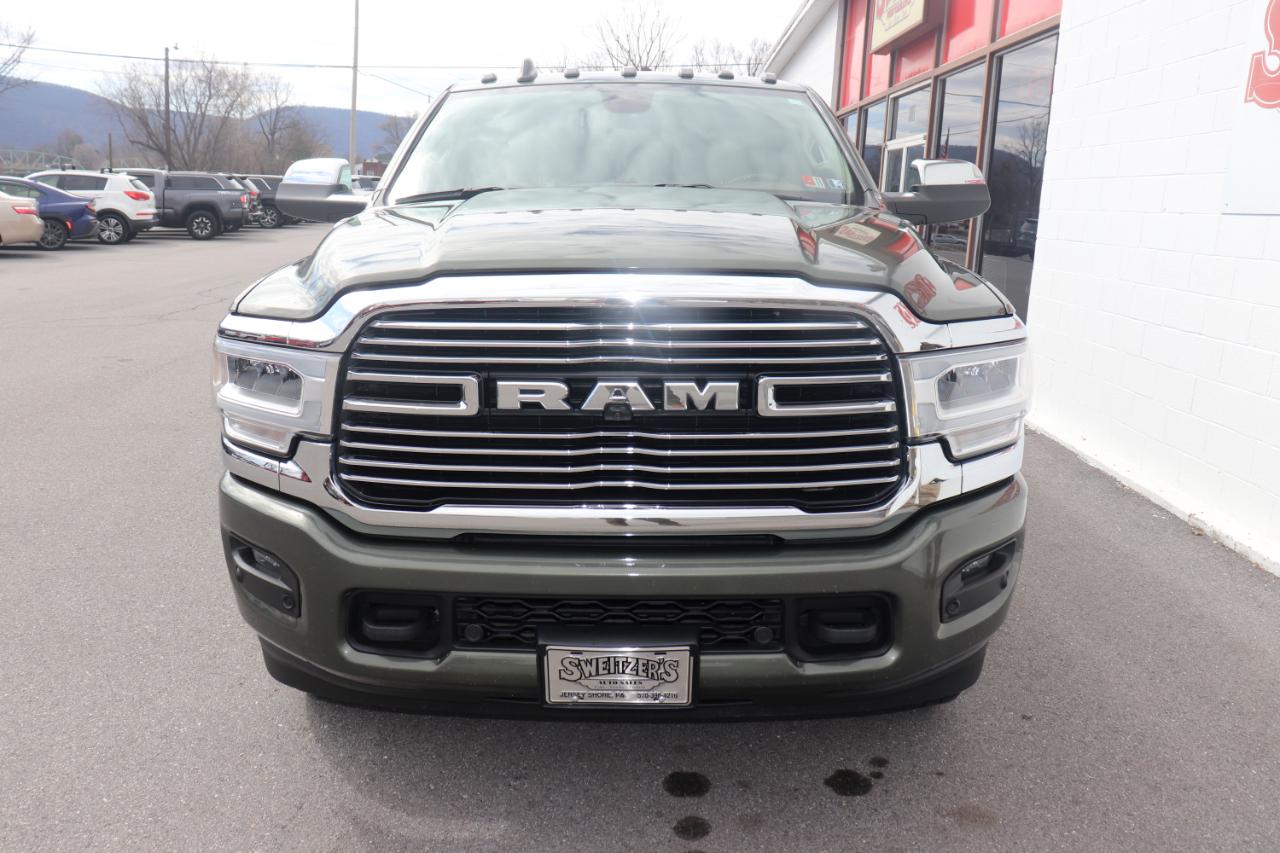 RAM 3500 Laramie 4x4 Crew Cab 8' Box 2021