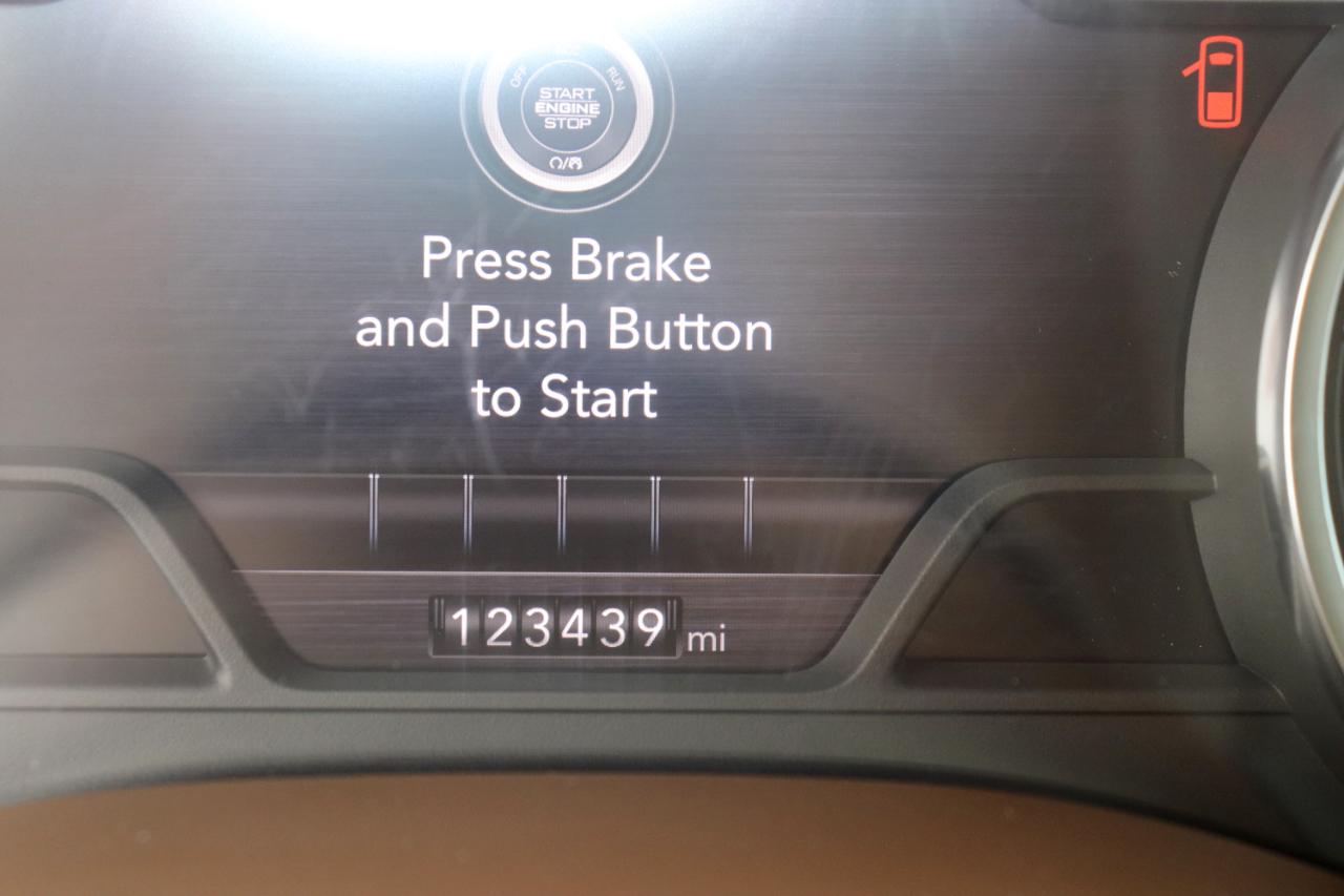 RAM 3500 Laramie 4x4 Crew Cab 8' Box 2021