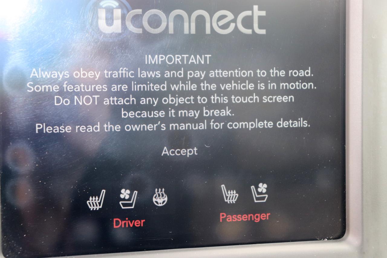 RAM 3500 Laramie 4x4 Crew Cab 8' Box 2021