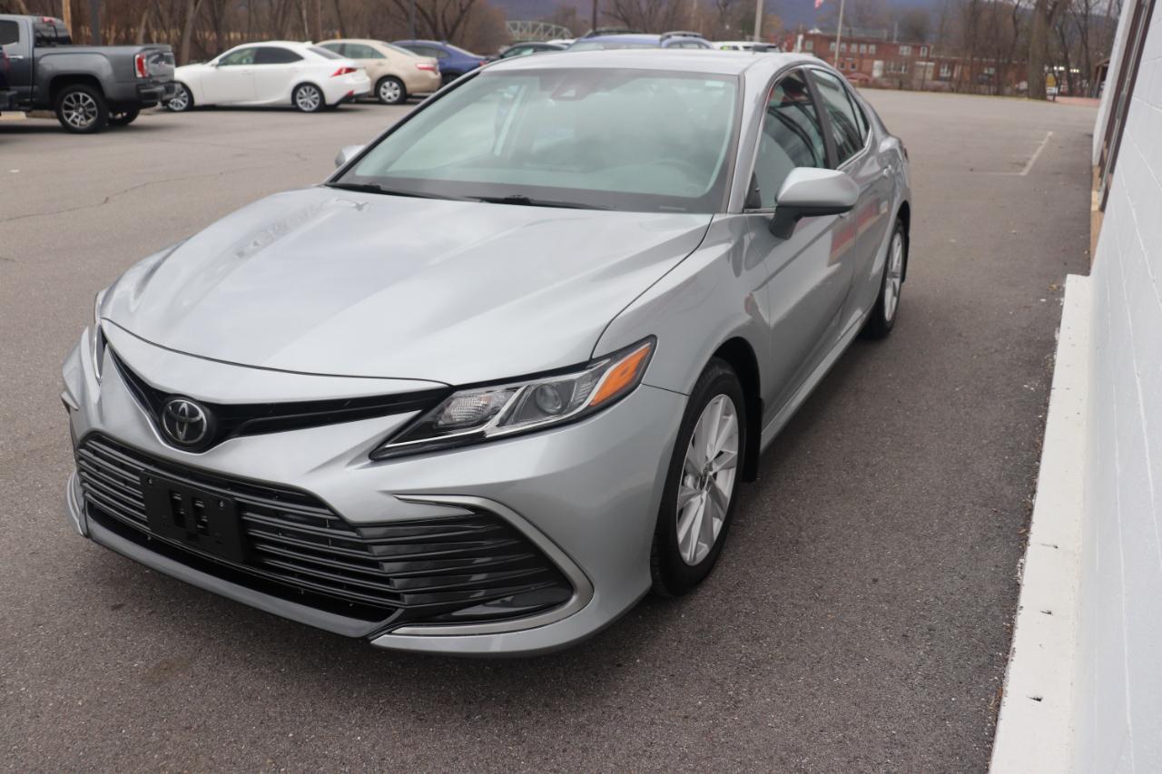 Toyota Camry LE Auto AWD (Natl) 2023