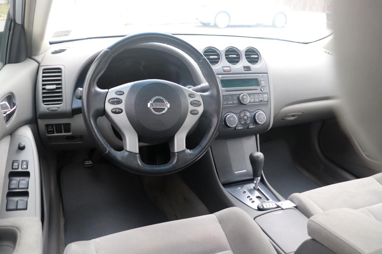 Nissan Altima 4dr Sdn I4 CVT 2.5 S 2009