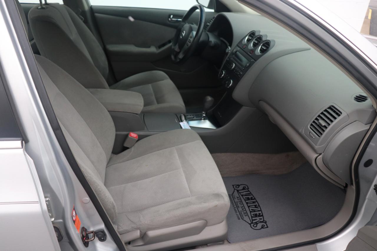 Nissan Altima 4dr Sdn I4 CVT 2.5 S 2009