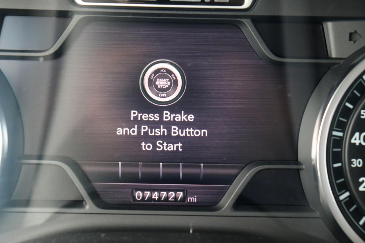 RAM 1500 Laramie 4x4 Crew Cab 5'7" Box 2021