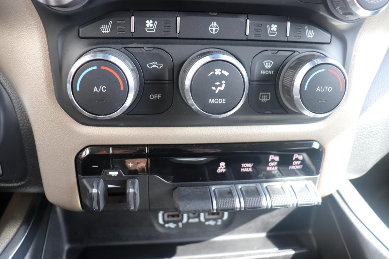 RAM 1500 Laramie 4x4 Crew Cab 5'7" Box 2021