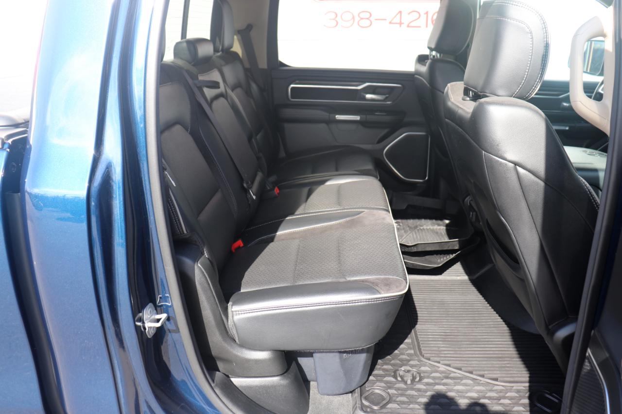 RAM 1500 Laramie 4x4 Crew Cab 5'7" Box 2021