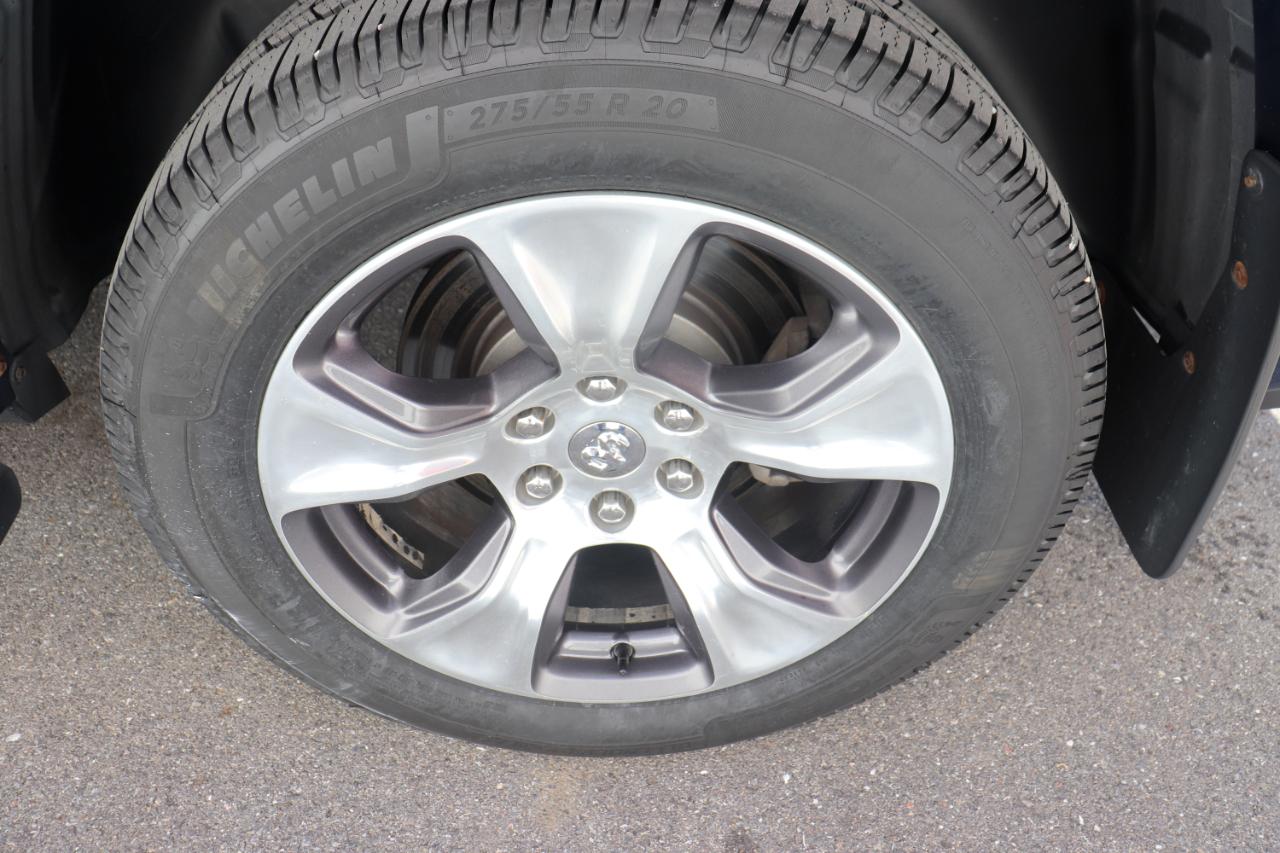 RAM 1500 Laramie 4x4 Crew Cab 5'7" Box 2021