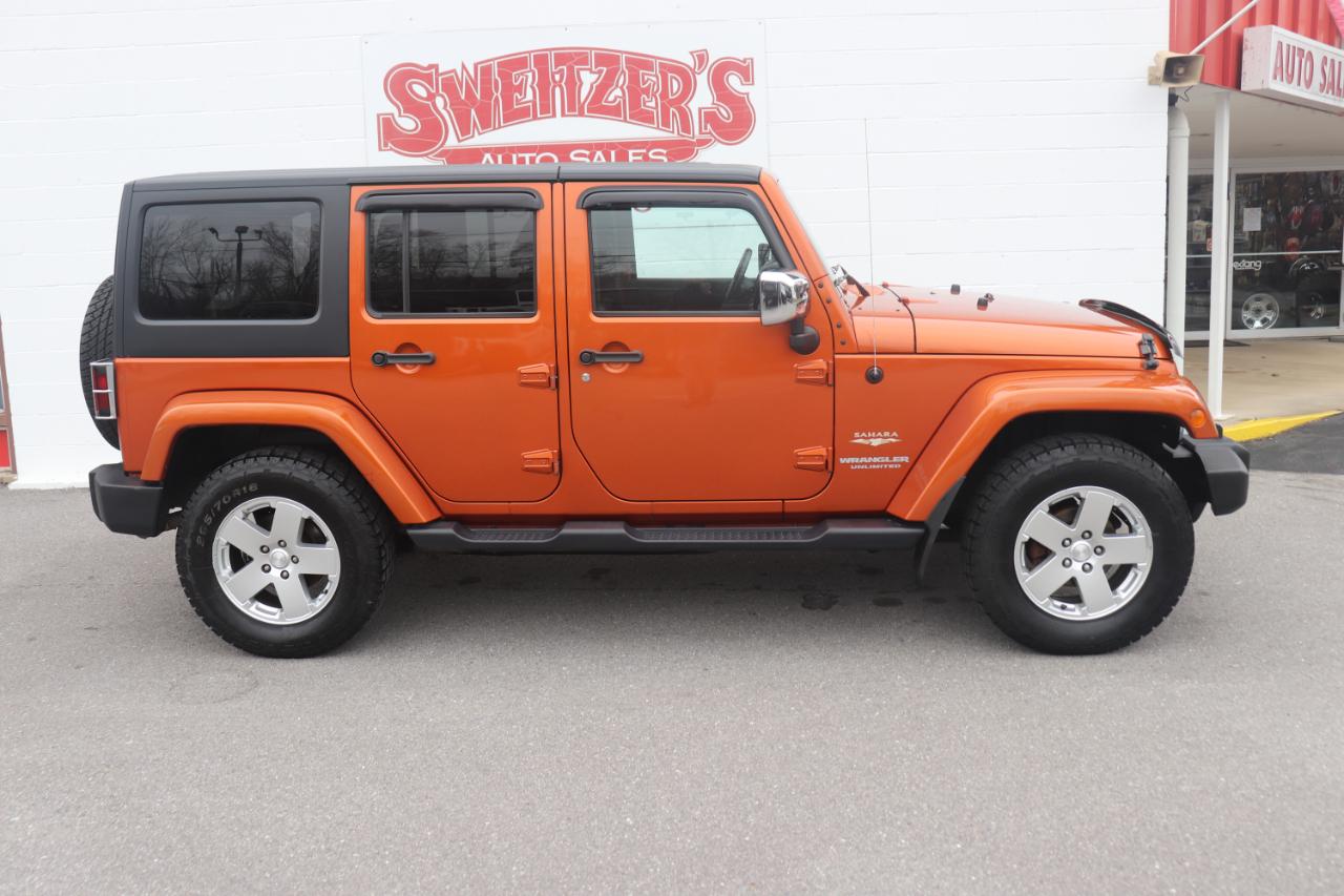 Jeep Wrangler Unlimited 4WD 4dr Sahara 2011